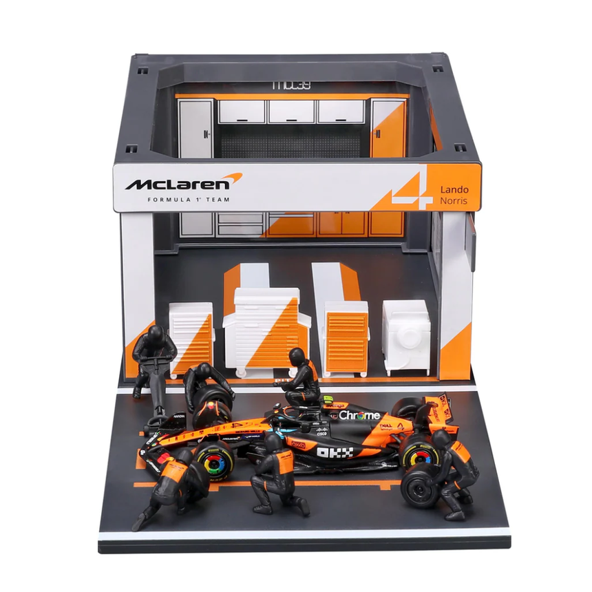 Bburago F1 McLaren F1 Team MCL39 Pit Pass Diorama Lando Norris 1/43 Scale Model