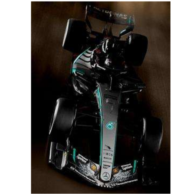 Bburago F1 Mercedes F1 Team AMG W17 Japan GP 2026 Kimi Antonelli Deluxe Hard Case 1/18 Scale Model