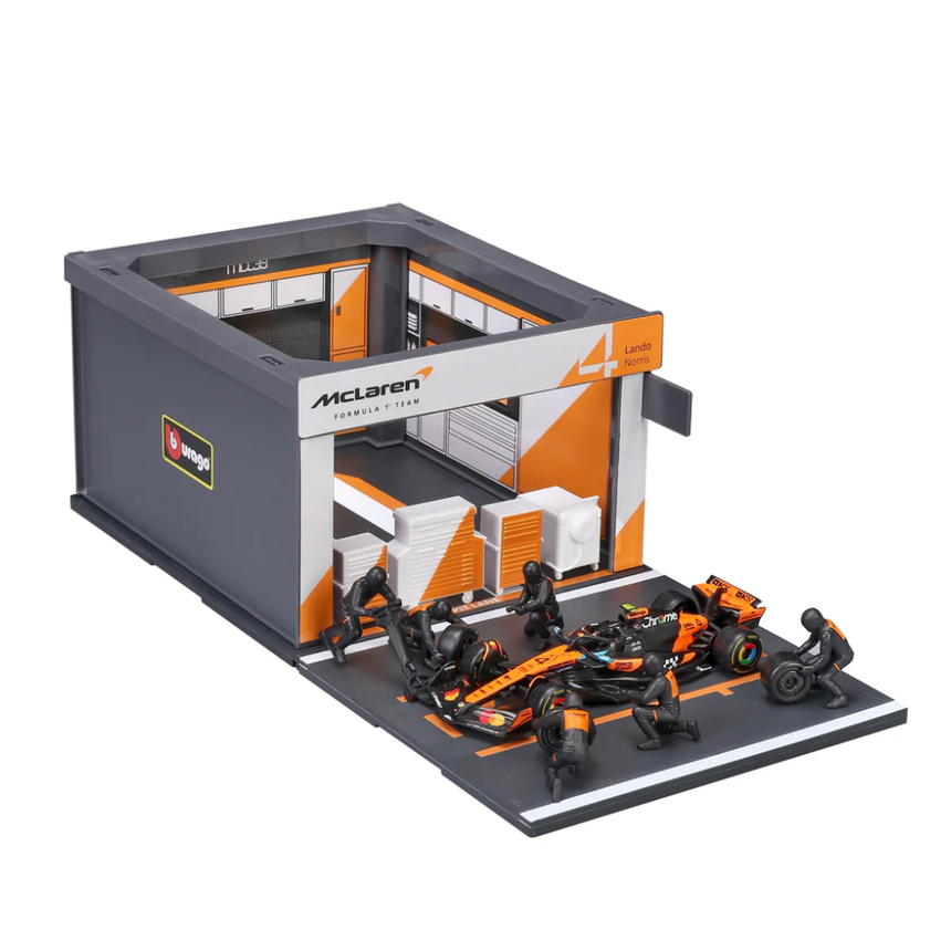 Bburago F1 McLaren F1 Team MCL39 Pit Pass Diorama Lando Norris 1/43 Scale Model