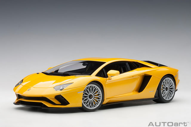 AutoArt Lamborghini Aventador S 2017 (New Giallo Orion/Pearl Yellow) 1/18 Scale