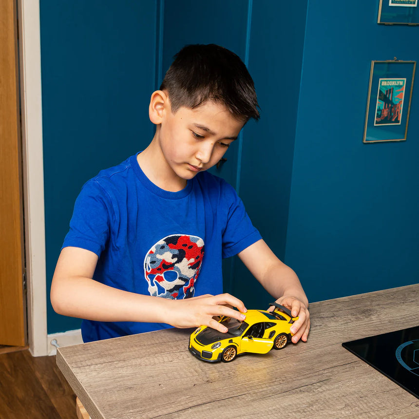 Maisto Porsche 911 GT2 RS Special Edition 1/24 M31523