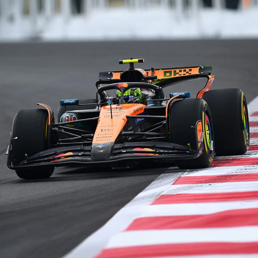 Spark Models McLaren MCL39 No.4 3rd Abu Dhabi GP 2025 - Lando Norris - F1 Drivers' World Champion 2025 (with bigger base & tyre marks & pit board) 1/43 Scale Model