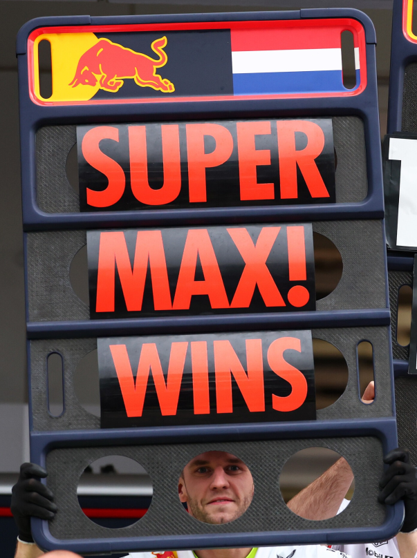 Spark Models F1 Red Bull Racing RB21 No.1 Oracle Red Bull Racing - Winner Japanese GP 2025 - Max Verstappen (With Pit Board) 1/18 Scale Model