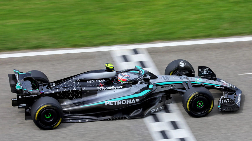 Bburago F1 Mercedes F1 Team AMG W16 2025 Kimi Antonelli With Helmet 1/43 Scale Model