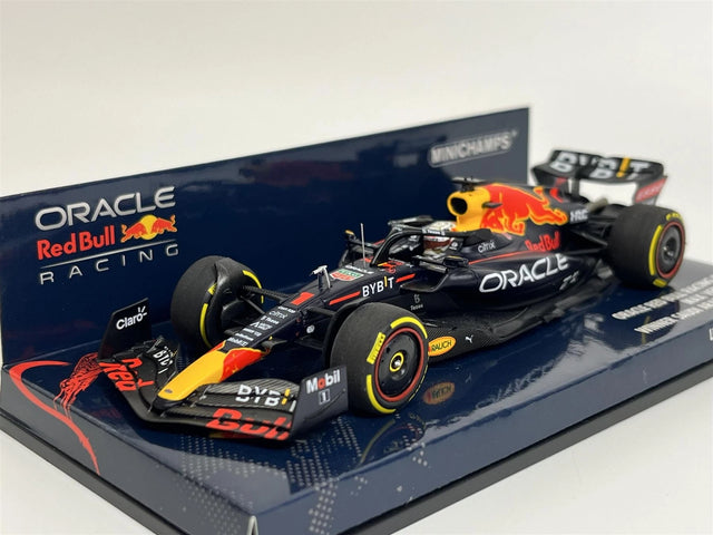 Minichamps F1 Oracle Red Bull Racing RB18 Max Verstappen 1/43 Scale Model