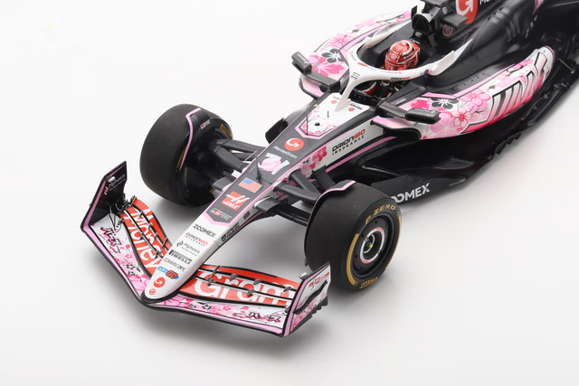 Spark Models F1 Haas F1 VF-25 No.31 MoneyGram Haas F1 Team - Japanese GP 2025 - Esteban Ocon 1/18 Scale Model