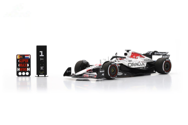 Spark Models F1 Red Bull Racing RB21 No.1 Oracle Red Bull Racing - Winner Japanese GP 2025 - Max Verstappen (With Pit Board) 1/43 Scale Model