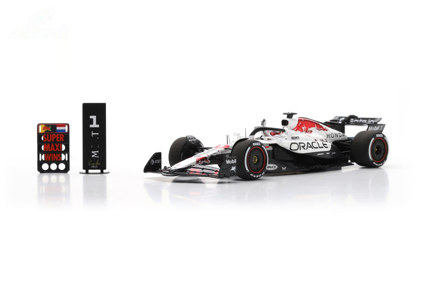 Spark Models F1 Red Bull Racing RB21 No.1 Oracle Red Bull Racing - Winner Japanese GP 2025 - Max Verstappen (With Pit Board) 1/43 Scale Model