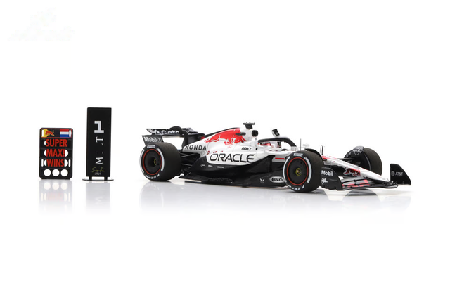 Spark Models F1 Red Bull Racing RB21 No.1 Oracle Red Bull Racing - Winner Japanese GP 2025 - Max Verstappen (With Pit Board) 1/43 Scale Model