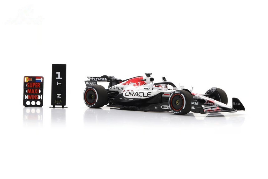 Spark Models F1 Red Bull Racing RB21 No.1 Oracle Red Bull Racing - Winner Japanese GP 2025 - Max Verstappen (With Pit Board) 1/43 Scale Model