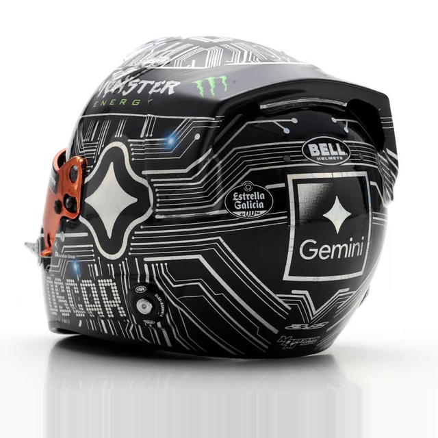 Spark Models F1 McLaren F 1 Team - Oscar Piastri - US GP 2025 1/5 Scale Mini Replica Helmet