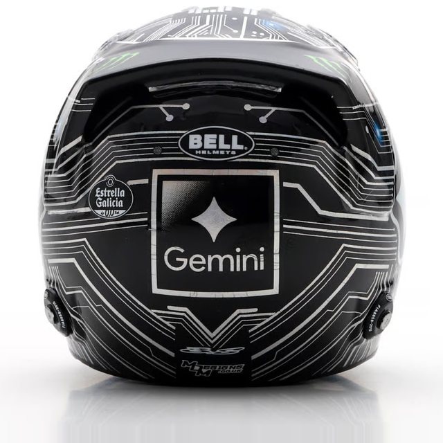 Spark Models F1 McLaren F 1 Team - Oscar Piastri - US GP 2025 1/5 Scale Mini Replica Helmet