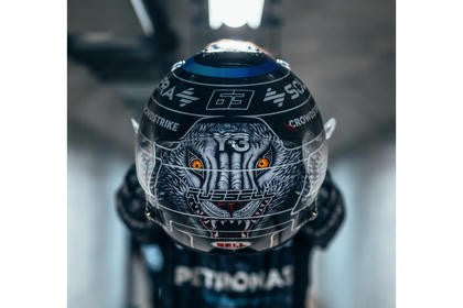 Spark Mercedes-AMG F1 Helmet George Russell Japanese GP 2026
