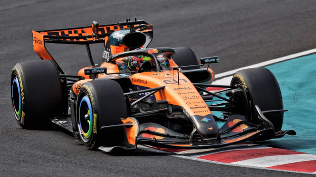 Spark McLaren F1 MCL40 Oscar Piastri Miami GP 2026 1/43