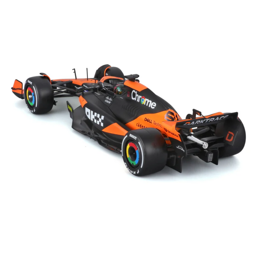 Bburago F1 McLaren F1 MCL38 2024 With Helmet - Oscar Piastri 1/24 Scale