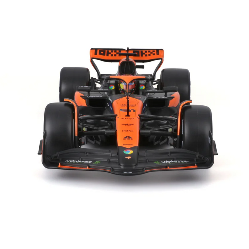 Bburago F1 McLaren F1 MCL38 2024 With Helmet - Oscar Piastri 1/24 Scale