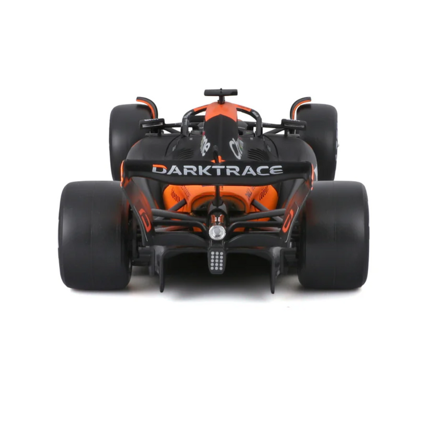 Bburago F1 McLaren F1 MCL38 2024 With Helmet - Oscar Piastri 1/24 Scale