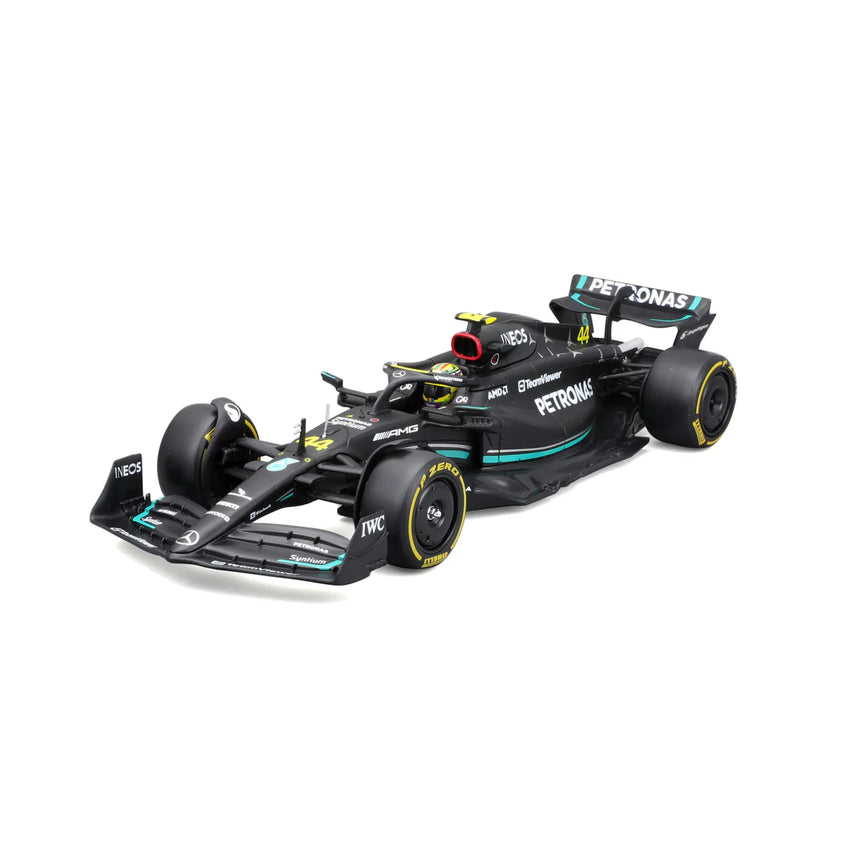 Bburago F1 Mercedes - AMG PETRONAS W14 2023 With Helmet - Lewis Hamilton 1/24 Scale