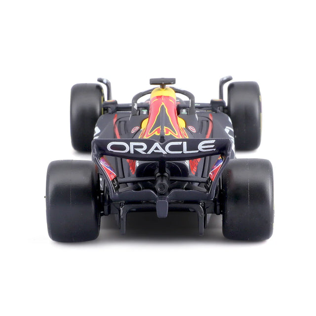 Bburago F1- Red Bull Racing RB18 2022 With Driver Figure #1(Max Verstappen) 1/43 Model Car  B18-38062V