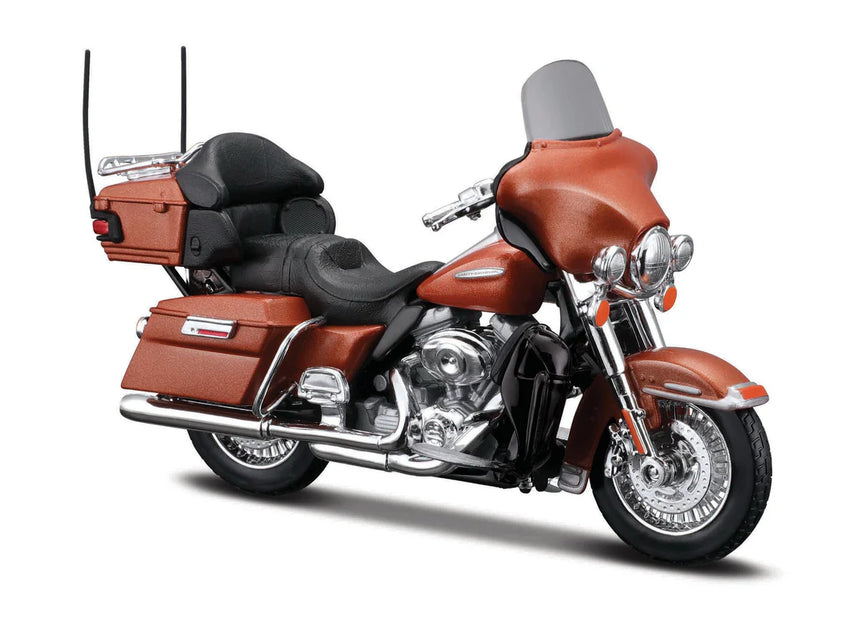 Maisto Harley Davidson Series 42 1/18 Scale Motorcycle Model (1 Random Bike Assortment)