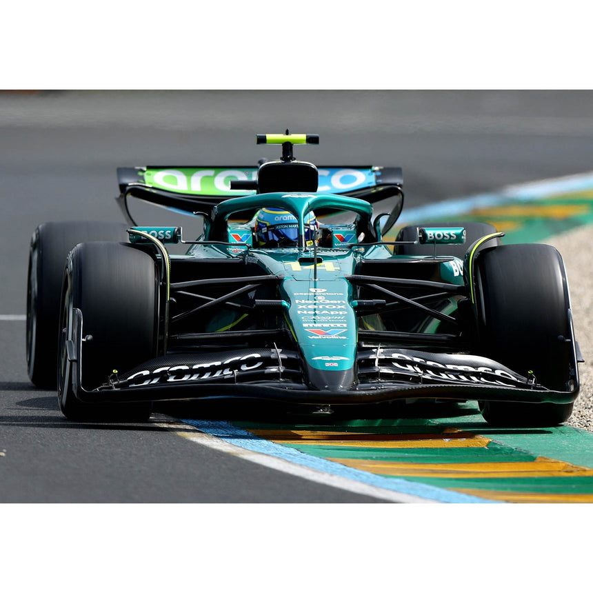 Bburago F1 Aston Martin F1 Team AMR25 2025 Fernando Alonso With Helmet 1/43 Scale Model