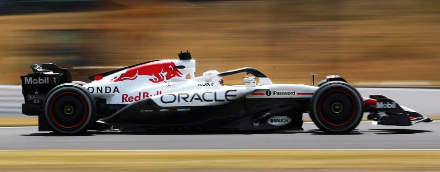 Spark Models F1 Red Bull Racing RB21 No.1 Oracle Red Bull Racing - Winner Japanese GP 2025 - Max Verstappen 1/64 Scale